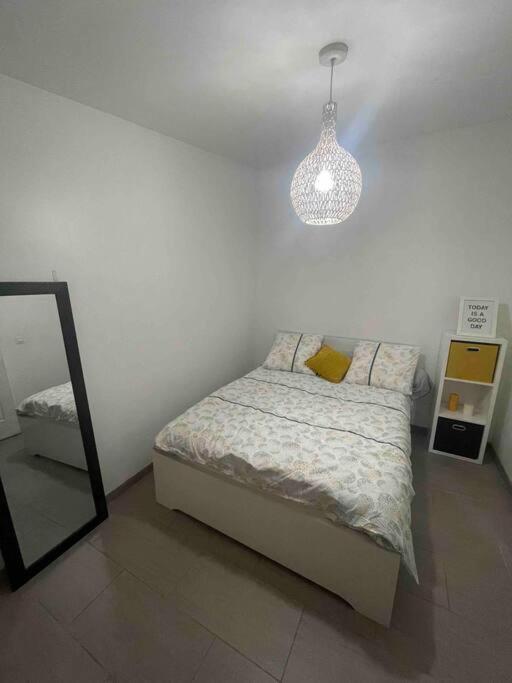Appart T2 Proche Aeroport Roissy Apartment Tremblay-en-France Ngoại thất bức ảnh
